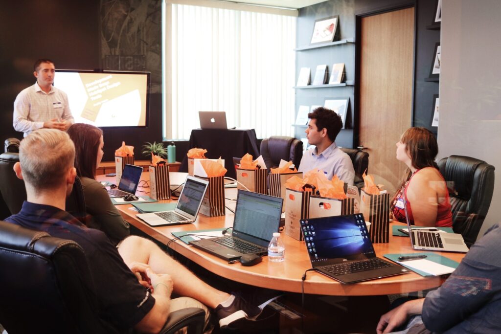 Beyond Traditional Degrees: Micro-Credentials and Skills-Based Scholarships Gain Traction